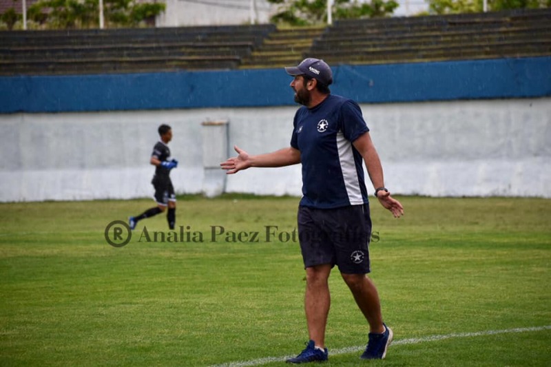 Roberto Tucker se suma al cuerpo tcnico de Santamarina